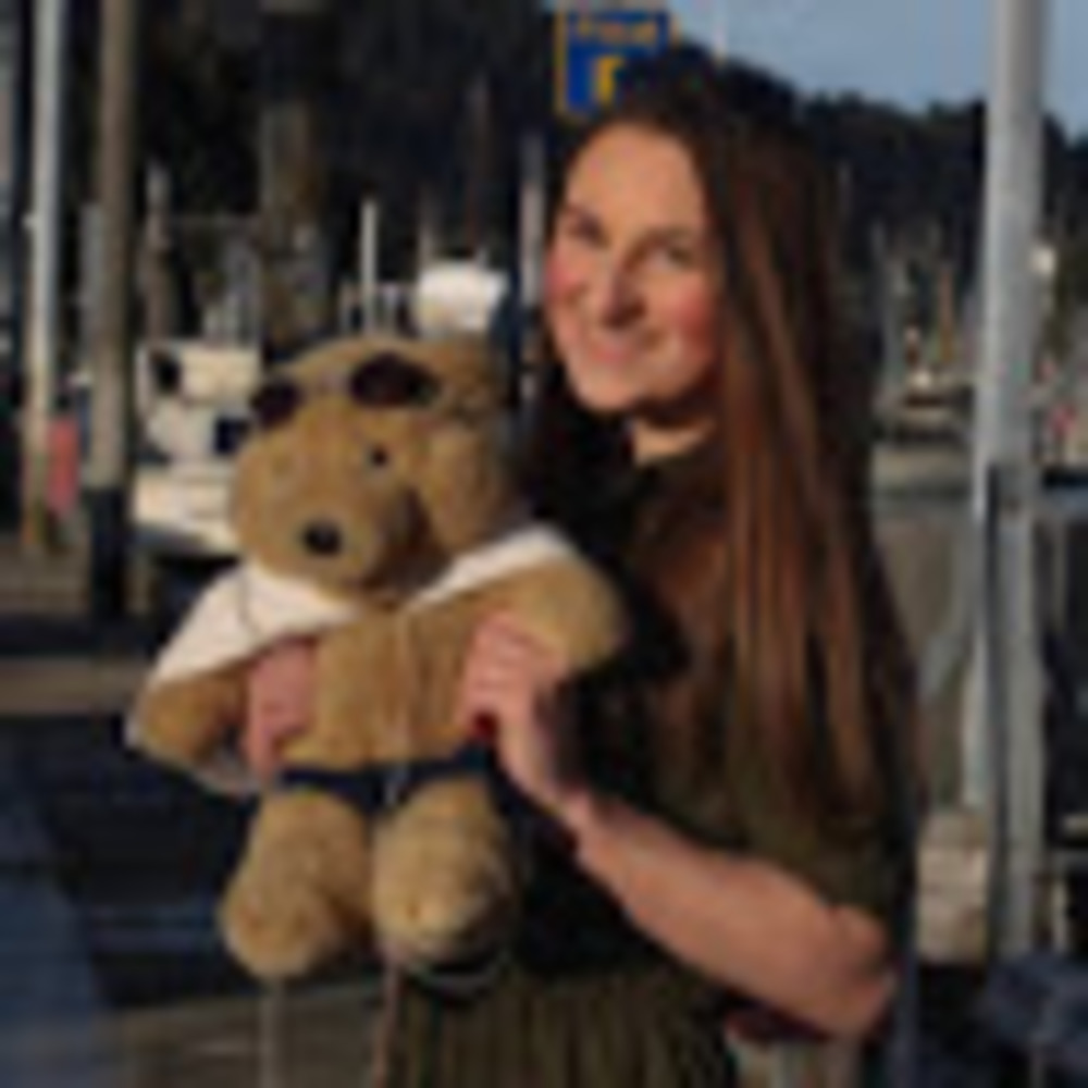 Meet your Posher, Alicia
